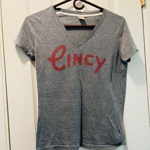 Homage Womens Cincy V-Neck shirt